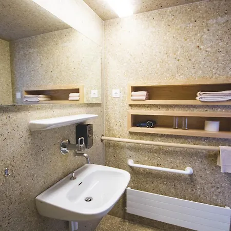 Hotel Domaine De La Sauge 3*