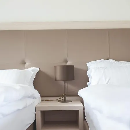 Hotel Domaine De La Sauge 3*