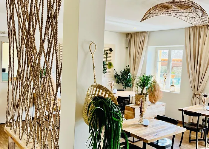 Domaine De La Sauge 屈德勒凡