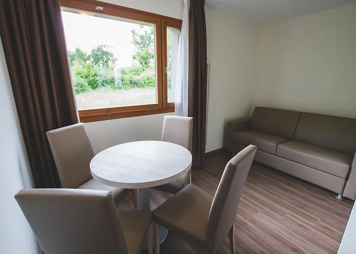 Domaine De La Sauge 3* 屈德勒凡