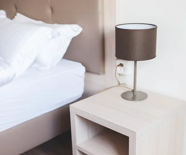 Domaine De La Sauge 3* 屈德勒凡