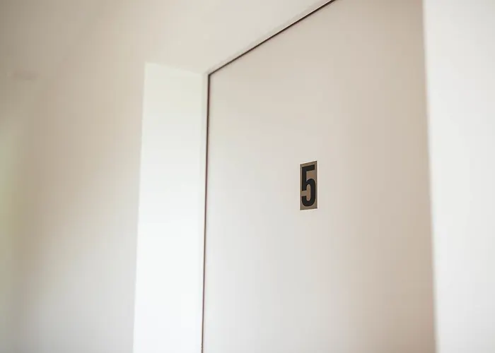 Domaine De La Sauge 3* 屈德勒凡