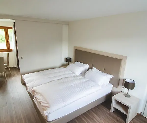 Domaine De La Sauge 3* 屈德勒凡